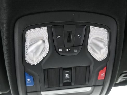 Used 2019 RAM 1500 Big Horn AWD/4WD image 37