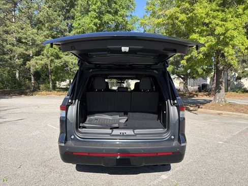 Certified 2024 Lincoln Navigator Reserve AWD/4WD image 26