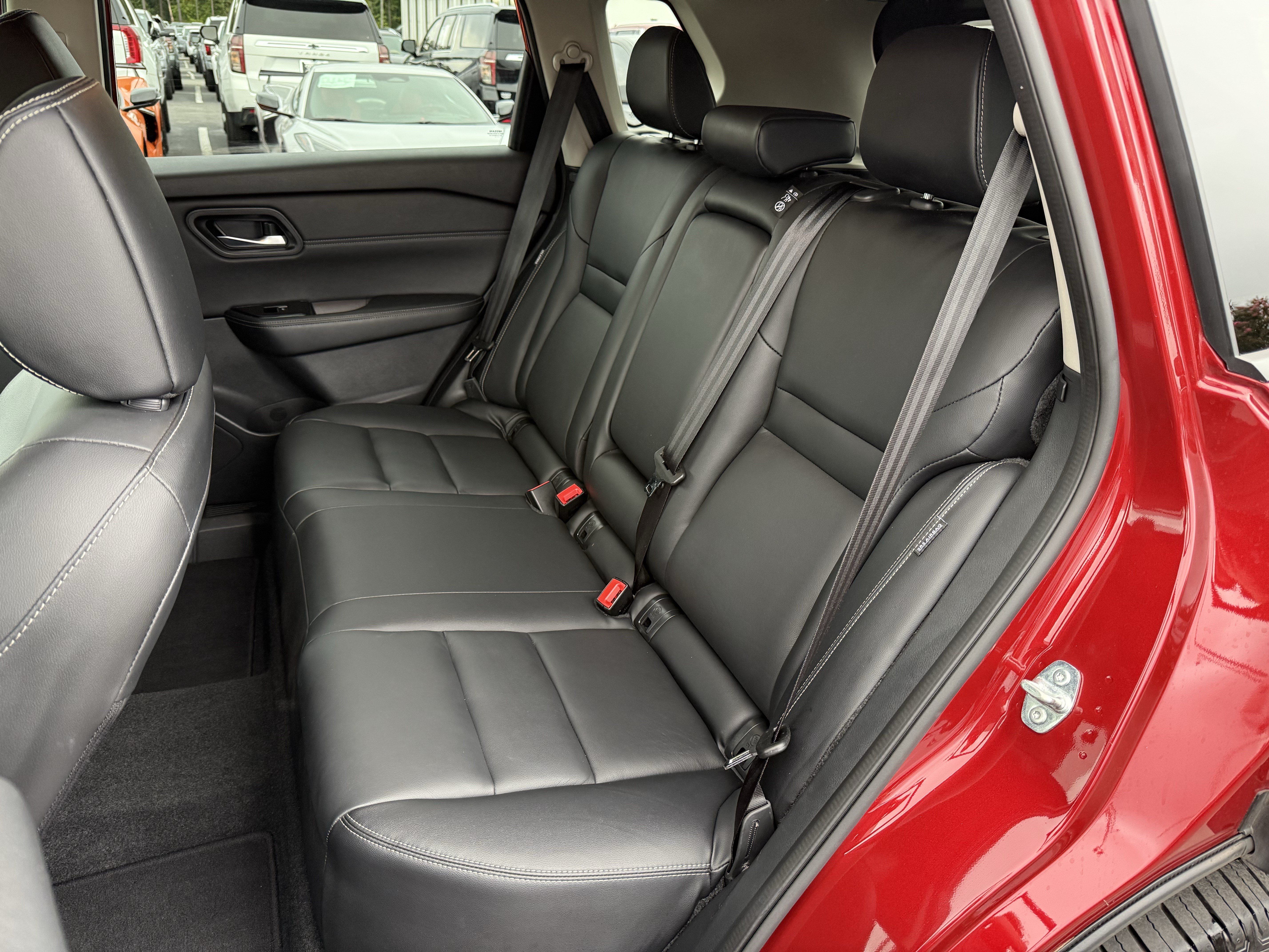 Used 2024 Nissan Rogue SL FWD image 32