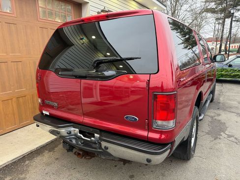 Used 2004 Ford Excursion XLT image 3
