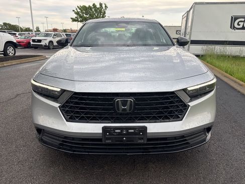 Used 2023 Honda Accord Sport image 2
