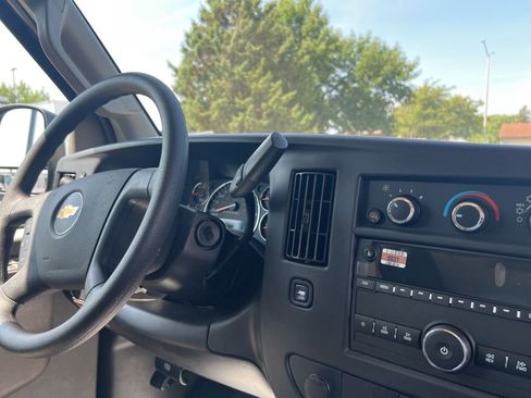 New 2025 Chevrolet Express 3500 w/ Power Convenience Package image 28