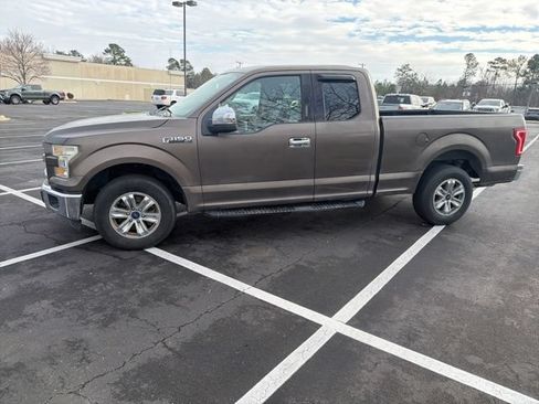 Used 2016 Ford F150 XLT w/ Trailer Tow Package RWD image 2