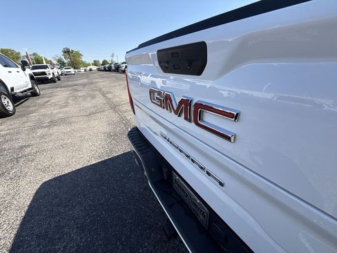 Certified 2022 GMC Sierra 1500 SLT w/ SLT Convenience Package image 38