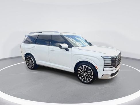 Used 2026 Hyundai Palisade Calligraphy FWD image 2