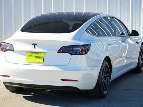 Used 2023 Tesla Model 3 Standard Range image 52
