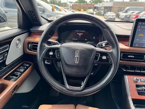Used 2023 Lincoln Aviator Grand Touring w/ Equipment Group 301A AWD/4WD image 15