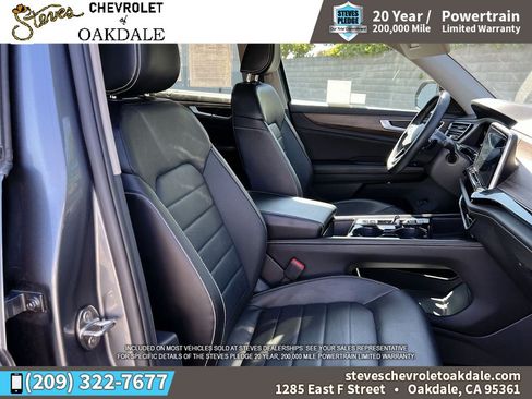 Used 2024 Volkswagen Atlas SEL AWD/4WD image 32