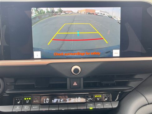 Used 2025 Toyota Crown Signia AWD/4WD image 22