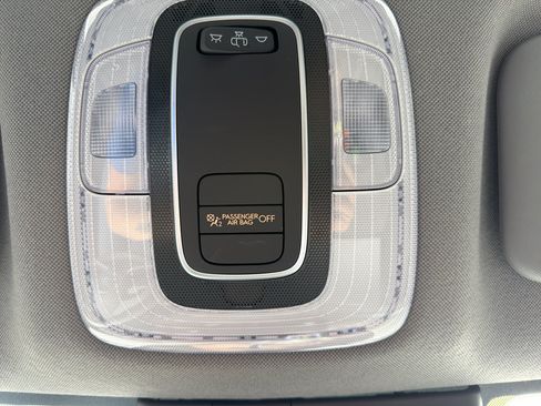 Certified 2024 Hyundai Elantra SE FWD image 17
