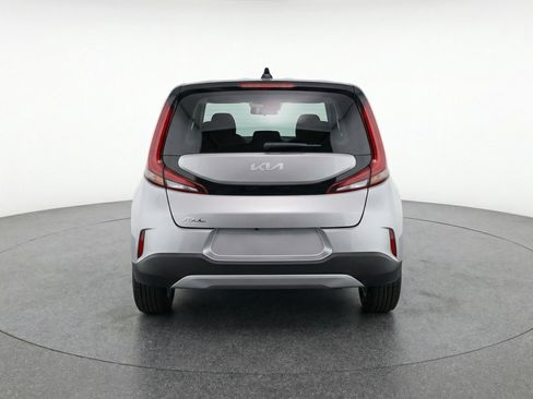 Used 2025 Kia Soul LX w/ LX Technology Package image 7