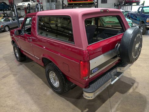 Used 1995 Ford Bronco XLT AWD/4WD image 16