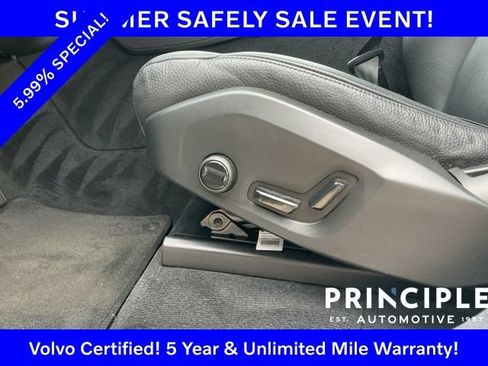 Certified 2023 Volvo XC90 B5 Plus AWD/4WD image 32