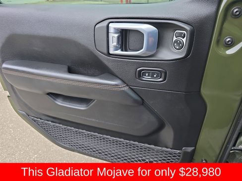 Used 2022 Jeep Gladiator Mojave image 34