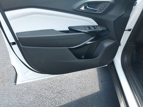 New 2026 Chevrolet Trax LT w/ Driver Confidence Package FWD image 11
