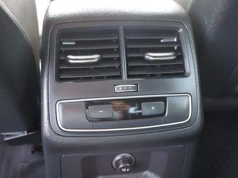 Used 2023 Audi A4 2.0T Premium w/ Convenience Package AWD/4WD image 17