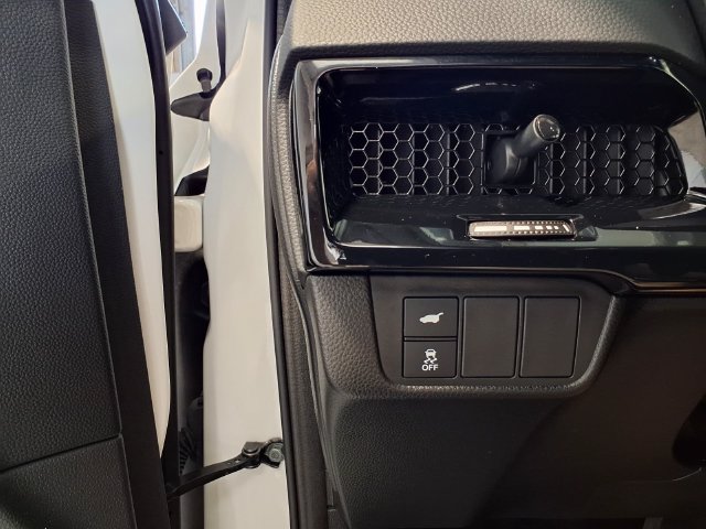 Used 2025 Honda CR-V Sport Touring image 16