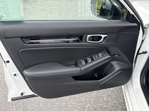 Certified 2024 Honda Civic Touring image 14