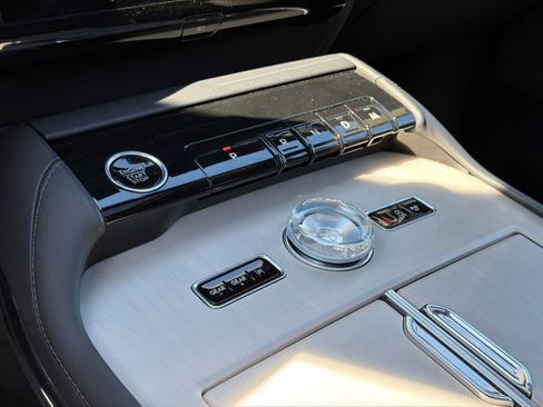 New 2026 Lincoln Navigator L Reserve w/ Jet Appearance Package AWD/4WD image 31