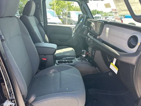 New 2025 Jeep Gladiator Willys image 54