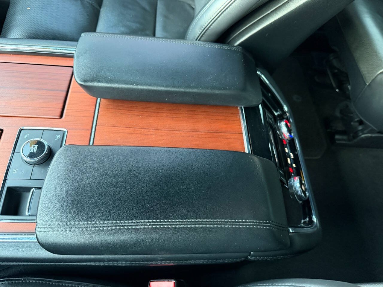 Used 2020 Lincoln Navigator L Reserve AWD/4WD image 55