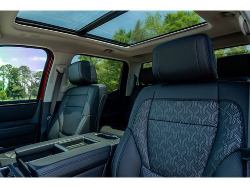 Used 2022 Toyota Tundra Limited AWD/4WD image 12