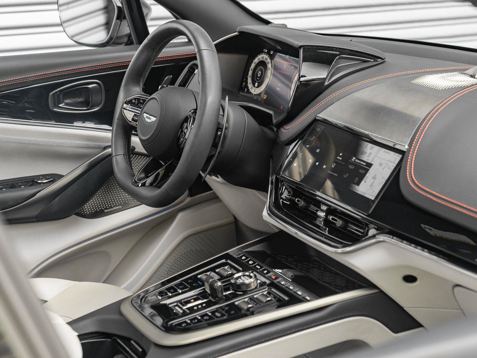 Used 2025 Aston Martin DBX 707 AWD/4WD image 8