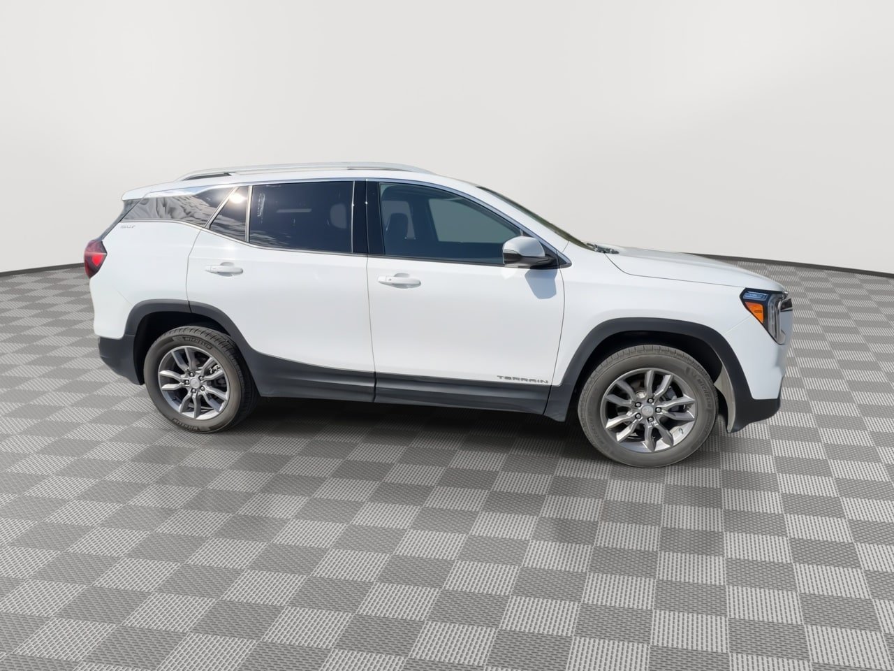 Used 2023 GMC Terrain SLT AWD/4WD image 9