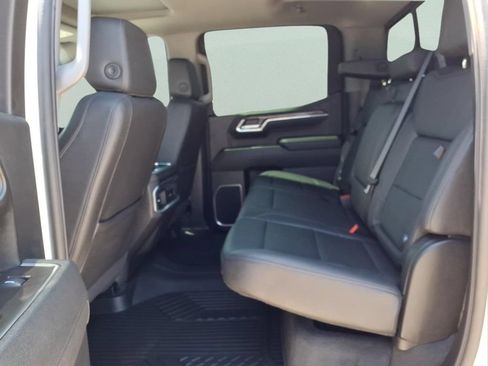 Used 2025 Chevrolet Silverado 1500 LTZ AWD/4WD image 16