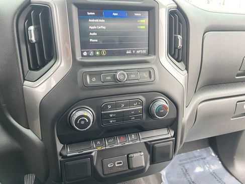 Used 2022 Chevrolet Silverado 1500 Custom image 28
