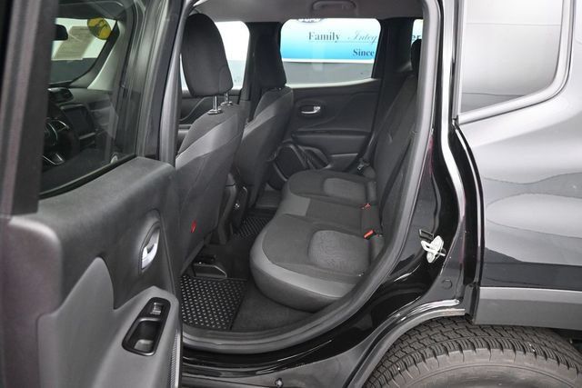 Used 2023 Jeep Renegade Trailhawk AWD/4WD image 8