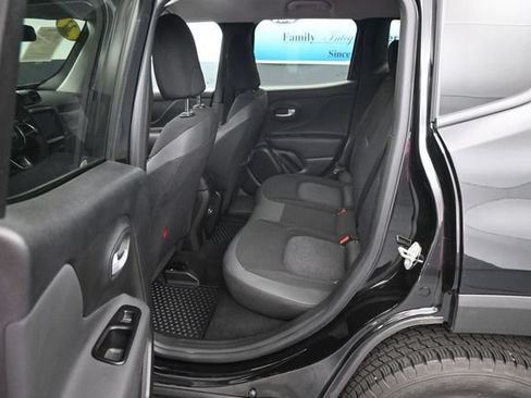 Used 2023 Jeep Renegade Trailhawk AWD/4WD image 8