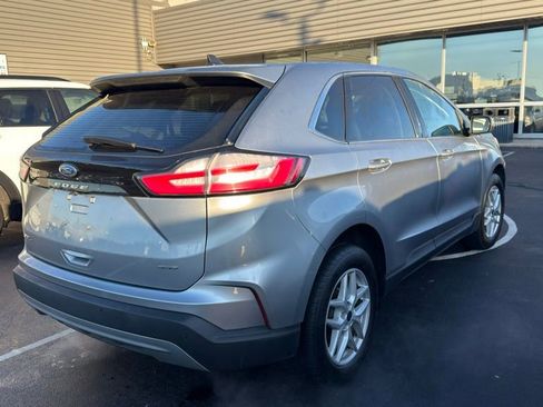 Used 2022 Ford Edge SEL w/ Convenience Package image 3