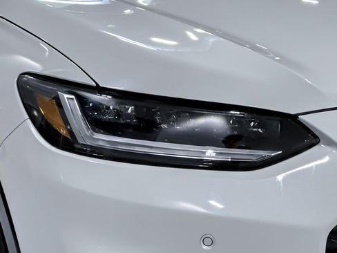Used 2025 Honda HR-V EX-L image 12