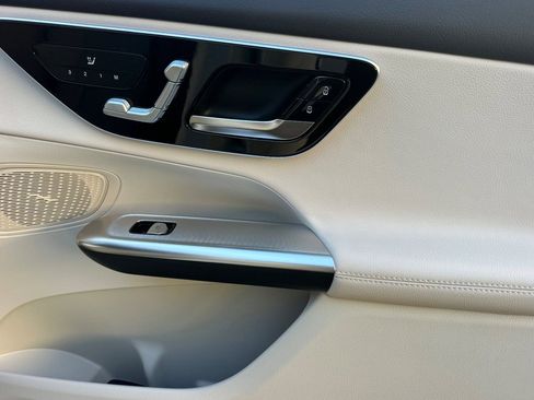 New 2026 Mercedes-Benz GLC 300 image 33