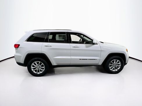 Used 2022 Jeep Grand Cherokee Laredo X AWD/4WD image 4