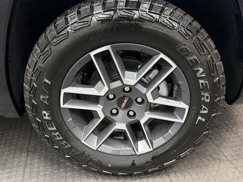 New 2026 GMC Terrain AT4 w/ Convenience Package III AWD/4WD image 13