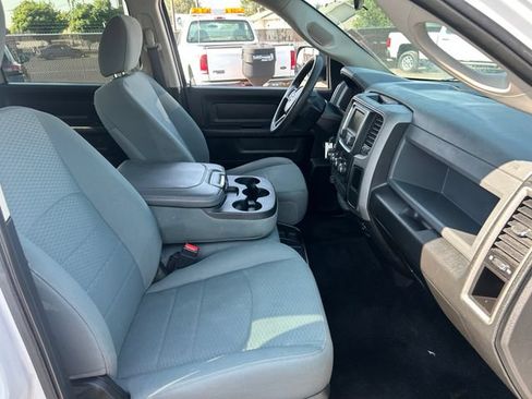 Used 2017 RAM 1500 Express AWD/4WD image 31