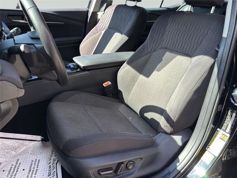 Used 2025 Toyota Camry LE w/ Convenience Package image 13