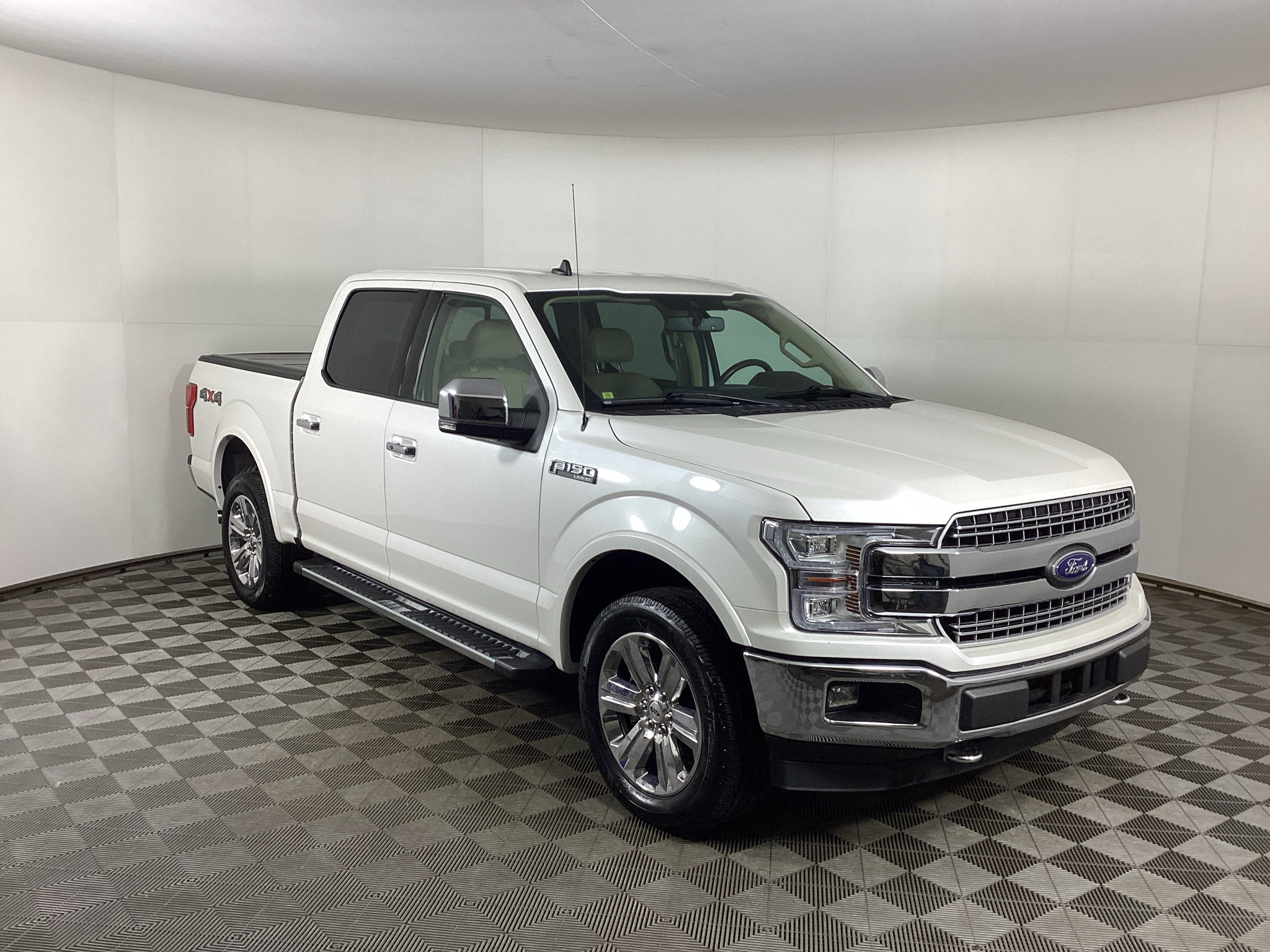 Used 2019 Ford F150 Lariat w/ Equipment Group 502A Luxury AWD/4WD image 1