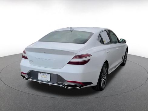 Used 2025 Genesis G70 2.5T image 7