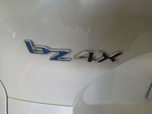 Used 2024 Toyota bZ4X FWD image 9