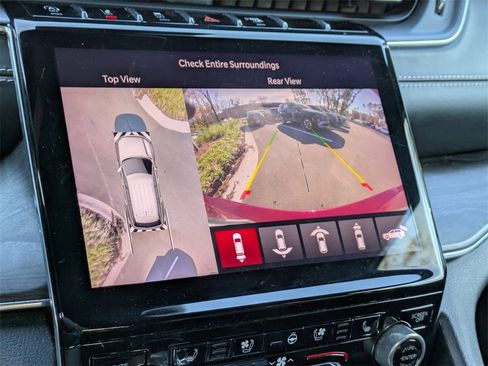 Used 2021 Jeep Grand Cherokee L Overland w/ Advanced Protech Group III image 22