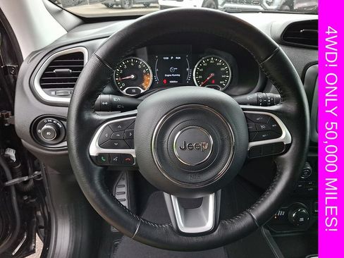 Used 2018 Jeep Renegade Latitude w/ Cold Weather Group AWD/4WD image 18