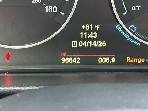 Used 2014 BMW 320i Sedan image 34