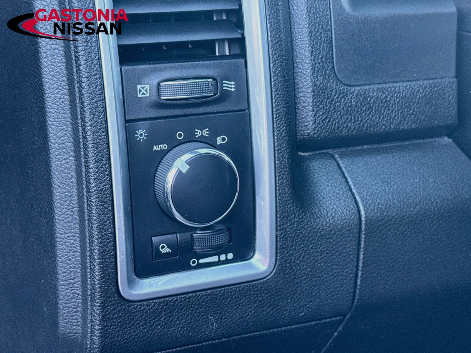 Used 2024 RAM 1500 Warlock AWD/4WD image 13