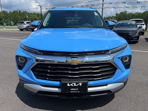 Used 2024 Chevrolet TrailBlazer LT w/ LT Cold Weather Package AWD/4WD image 10