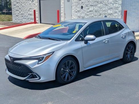 Used 2024 Toyota Corolla XSE FWD image 3