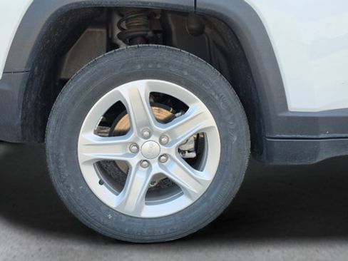 Used 2023 Jeep Compass Sport AWD/4WD image 21