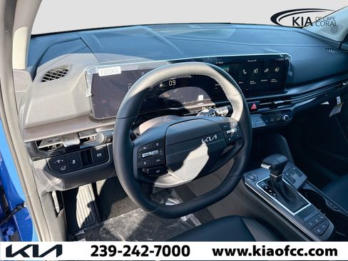 New 2026 Kia Sportage EX w/ EX Panorama Roof Package image 25